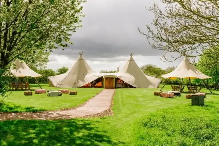 Which Tipi is Suitable for 100 People