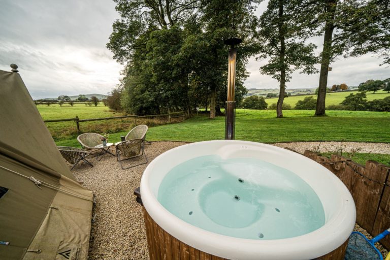Scaldersitch_Whisp_Trees_HotTub-768x512