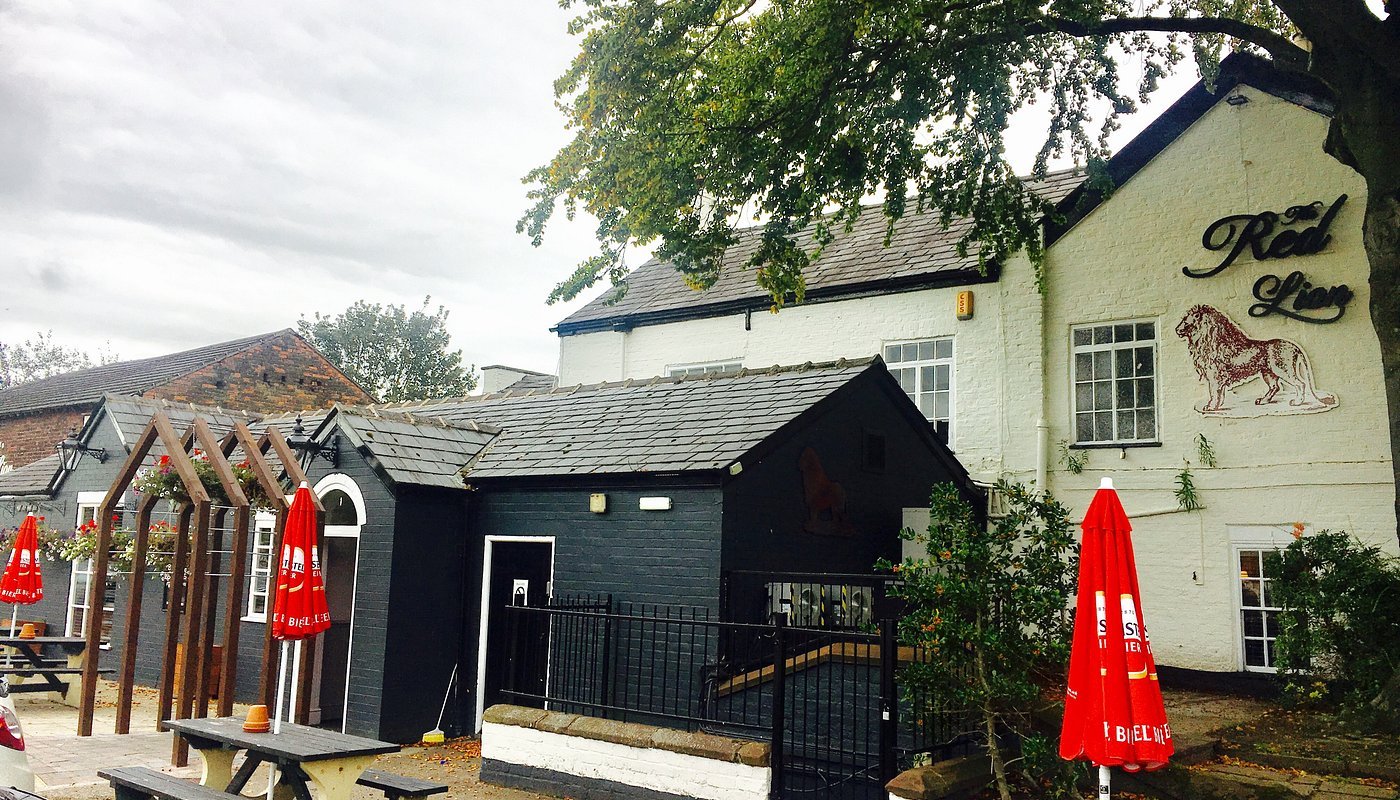 red-lion-outside